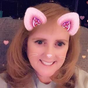 Meet your Posher, Lynn